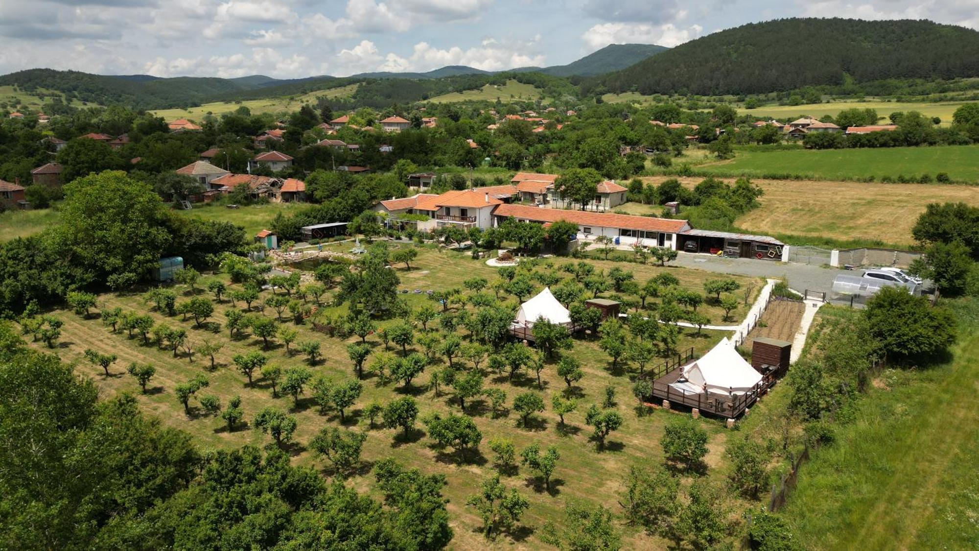 Calla Retreat Vezenkovo Bagian luar foto